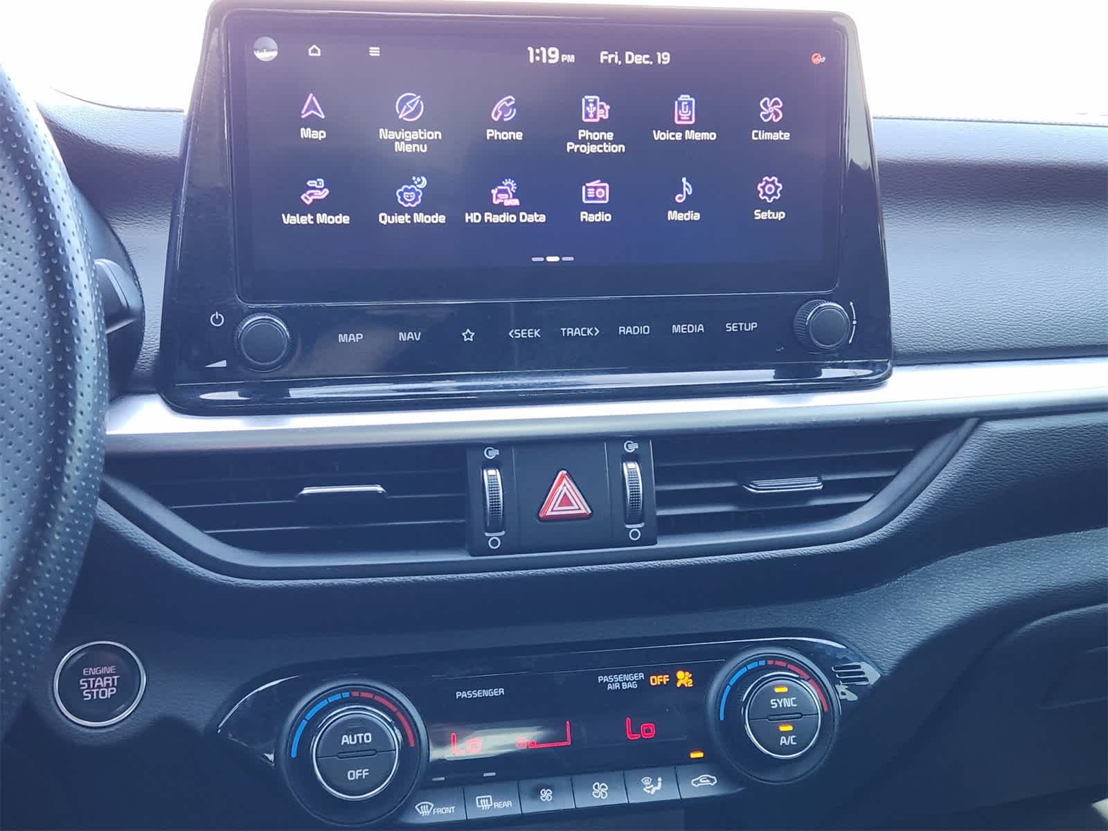 Thumbnail: 2022 Kia Forte - 17