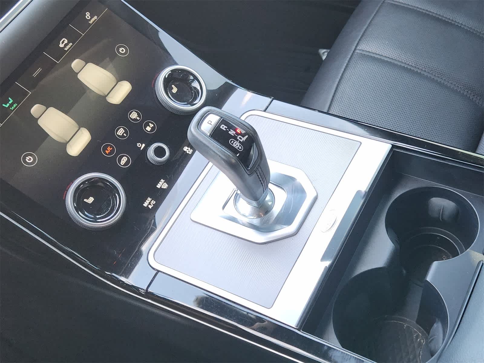 Thumbnail: 2020 Land Rover Range Rover Evoque - 20