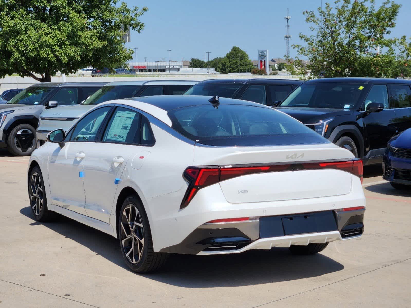 Thumbnail: 2026 Kia K5 - 4