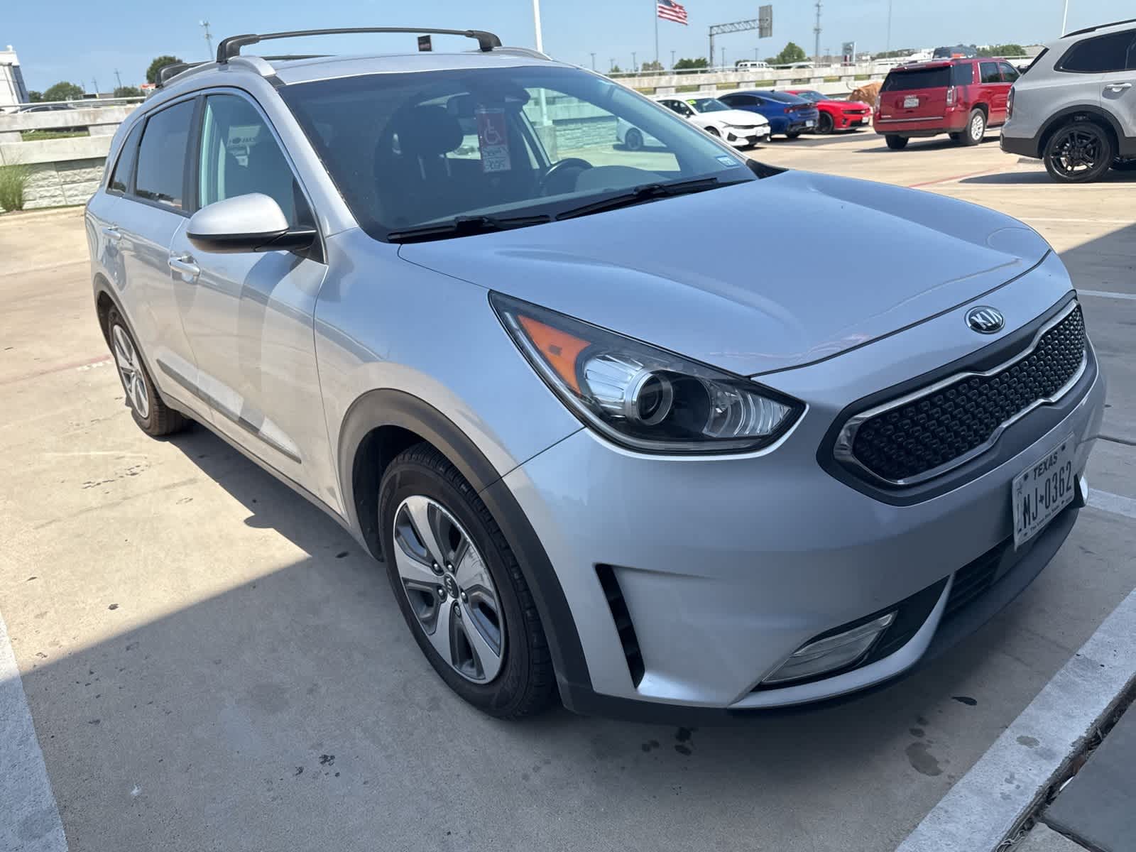 Thumbnail: 2018 Kia Niro - 3