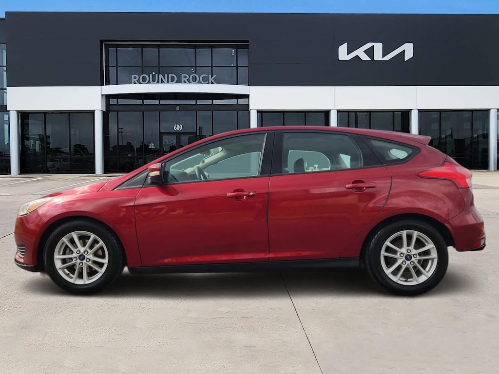Used 2015 Ford Focus SE Hatchback