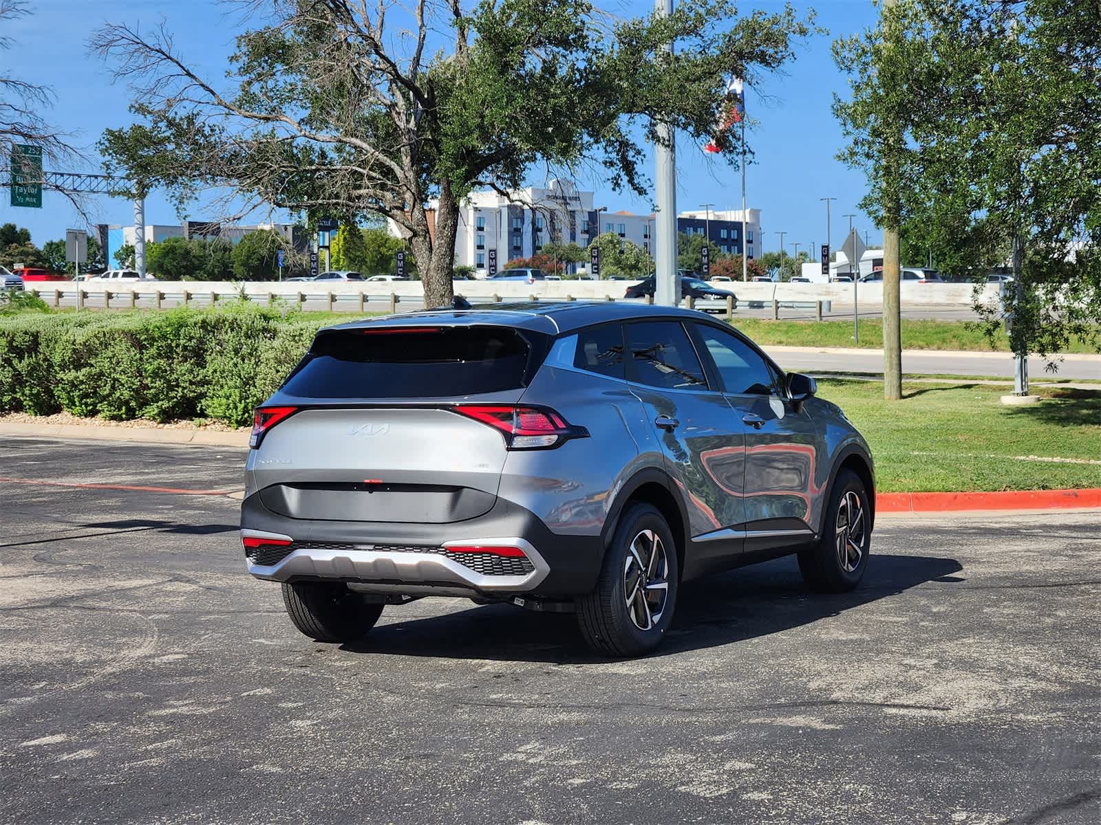 Thumbnail: 2025 Kia Sportage - 4