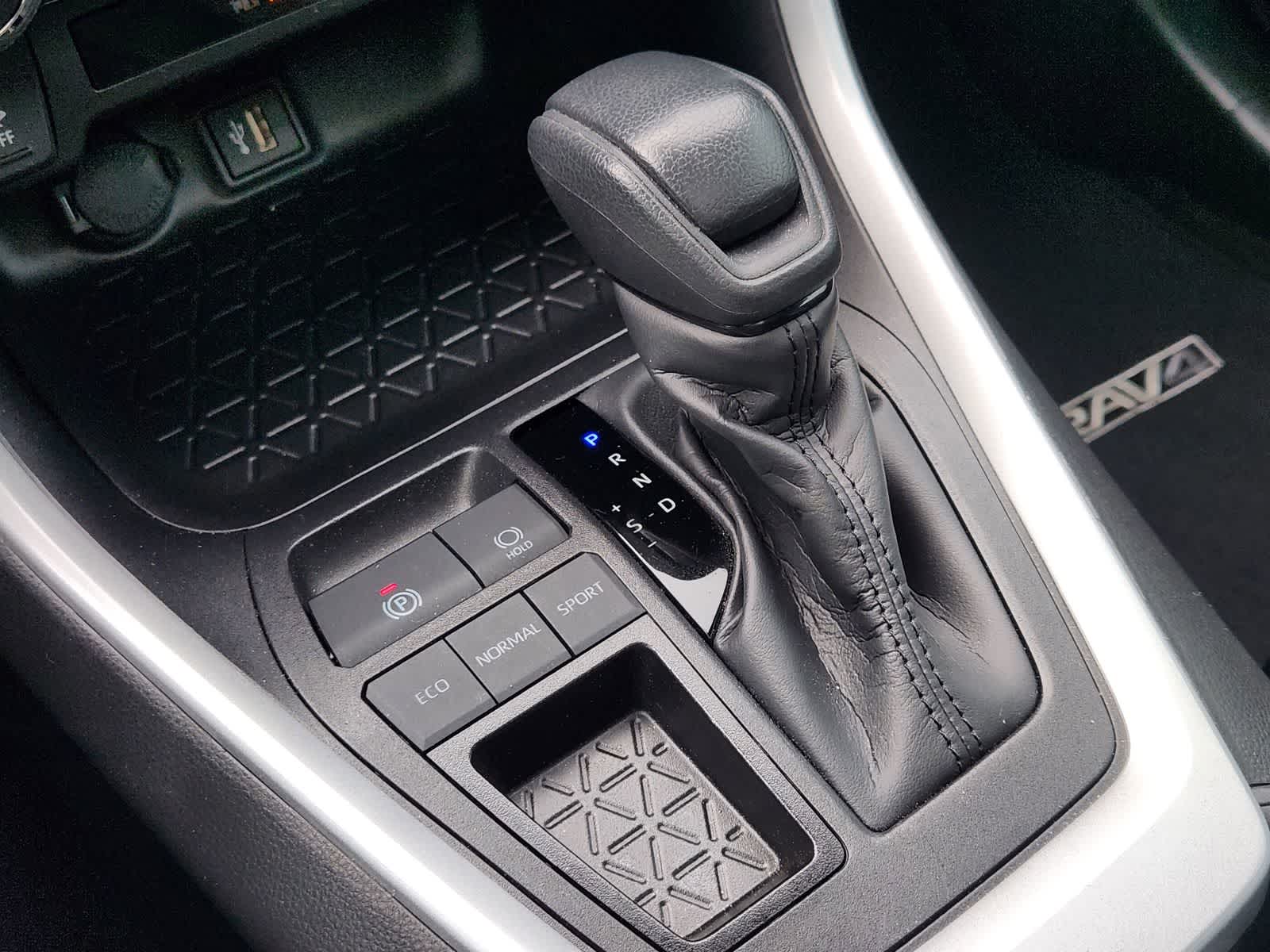 Thumbnail: 2025 Toyota RAV4 - 20