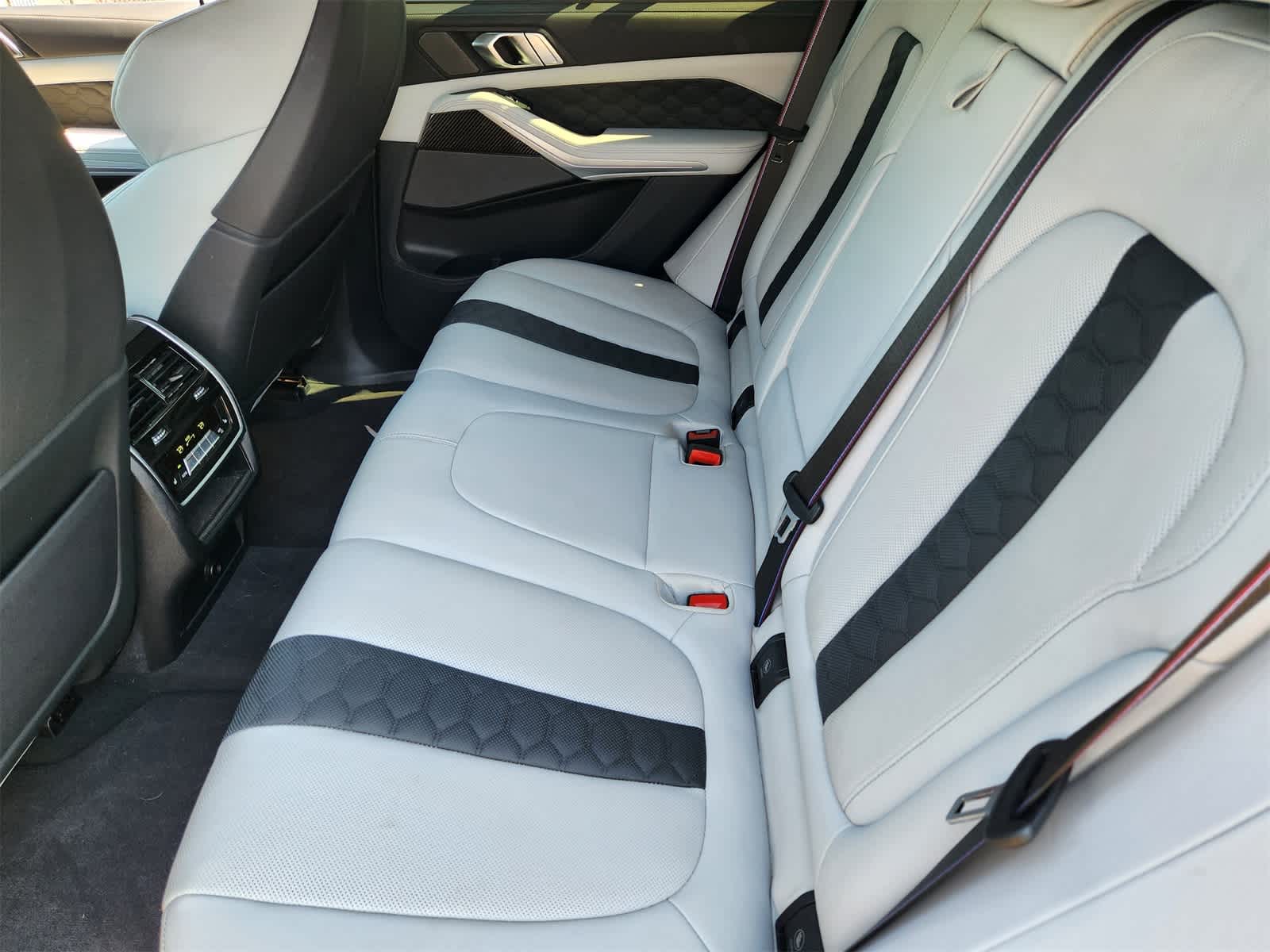 Thumbnail: 2022 BMW X5 - 25