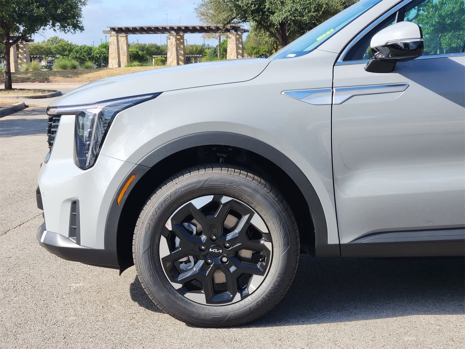 Thumbnail: 2026 Kia Sorento - 8