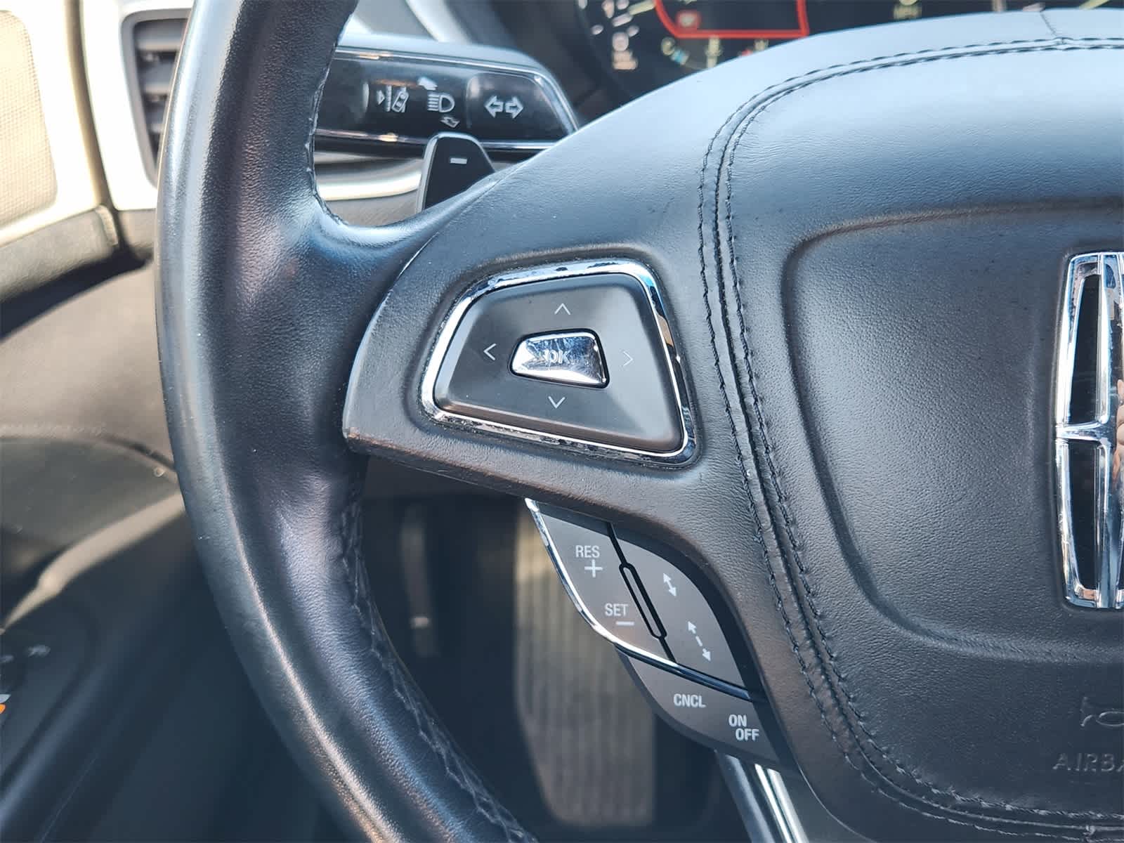 Thumbnail: 2019 Lincoln MKZ - 27