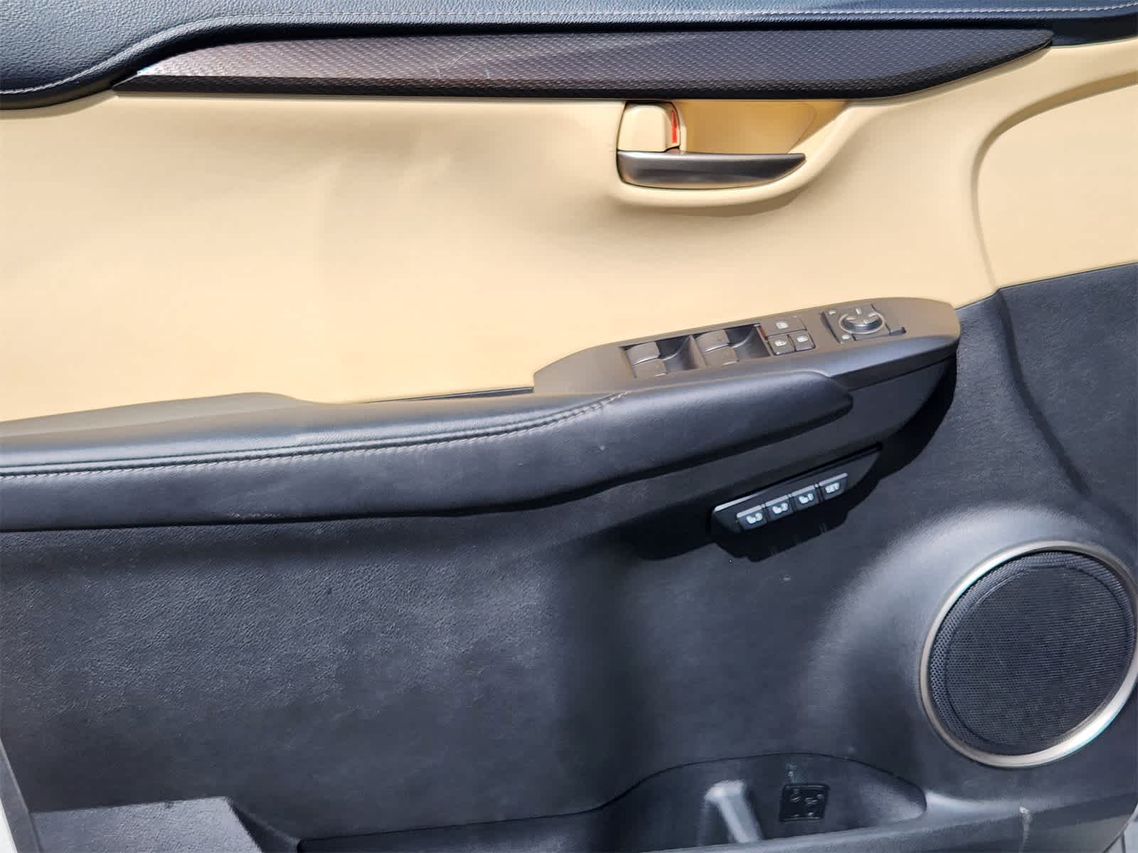Thumbnail: 2015 Lexus NX - 20