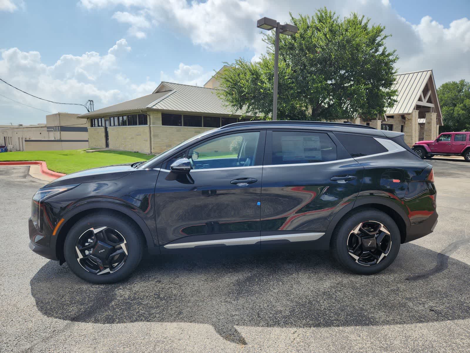 Thumbnail: 2026 Kia Sportage - 3