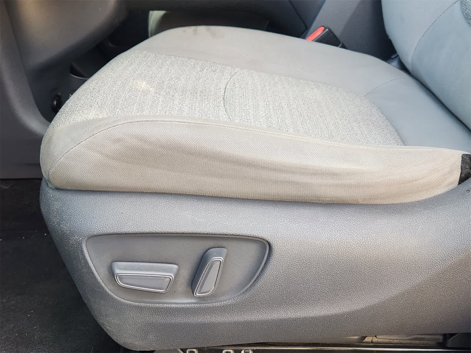 Thumbnail: 2021 Toyota Sienna - 23