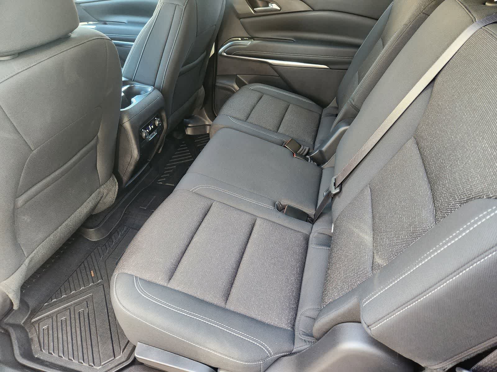 Thumbnail: 2024 Chevrolet Traverse - 26