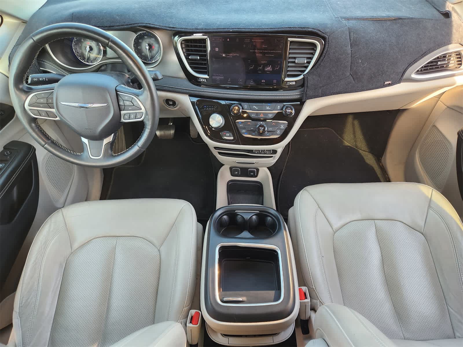 Thumbnail: 2021 Chrysler Pacifica - 25