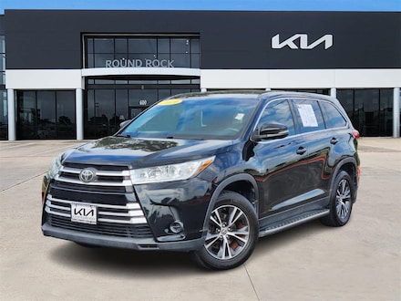 2019 Toyota Highlander LE I4 SUV