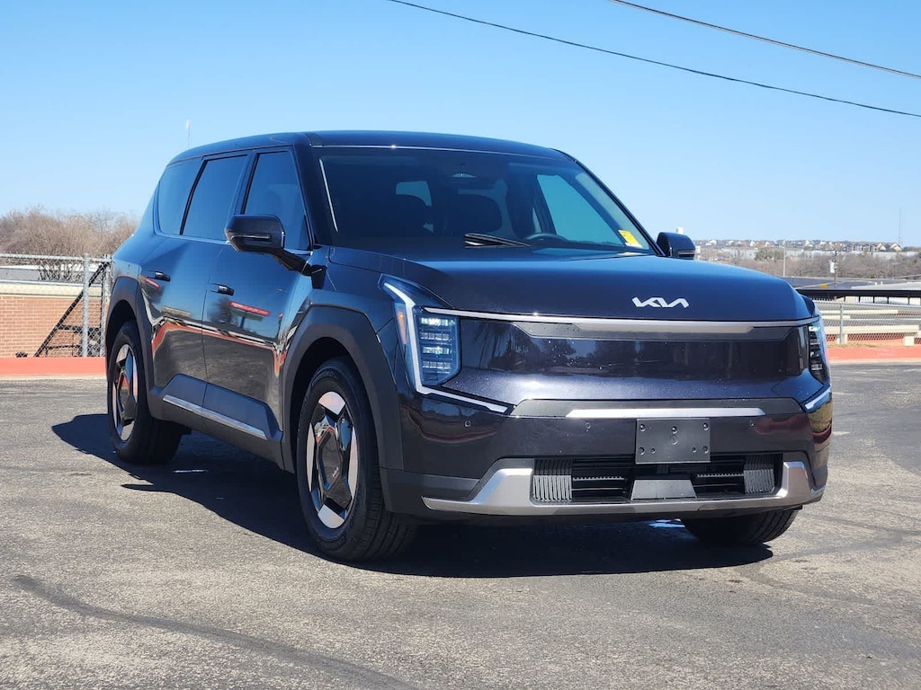 New 2026 Kia EV9 Light Long Range SUV