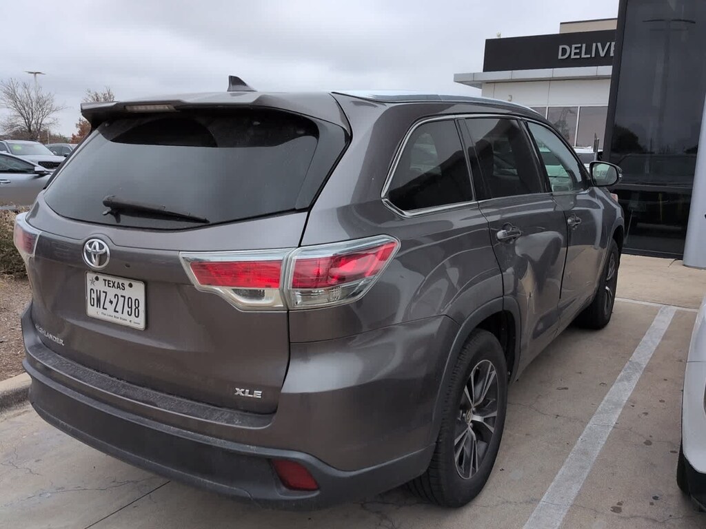 Used 2016 Toyota Highlander XLE V6 SUV