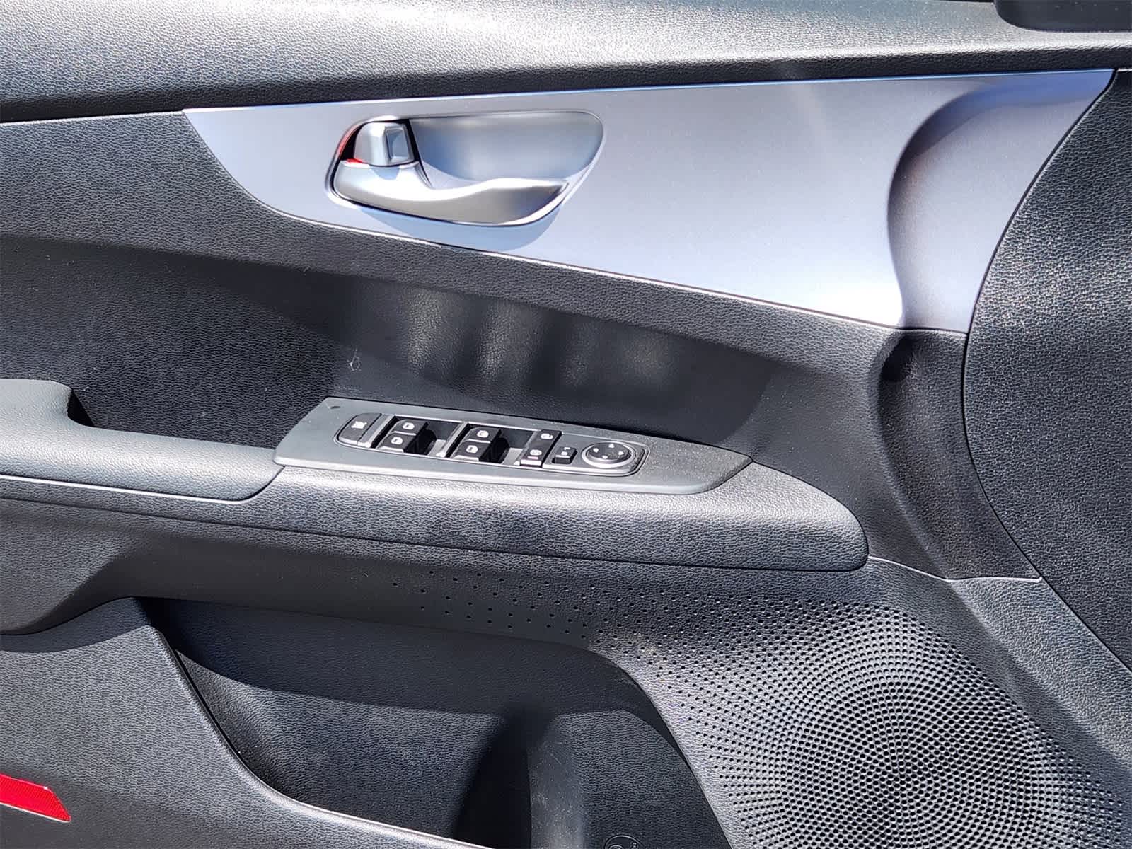 Thumbnail: 2025 Kia K5 - 19