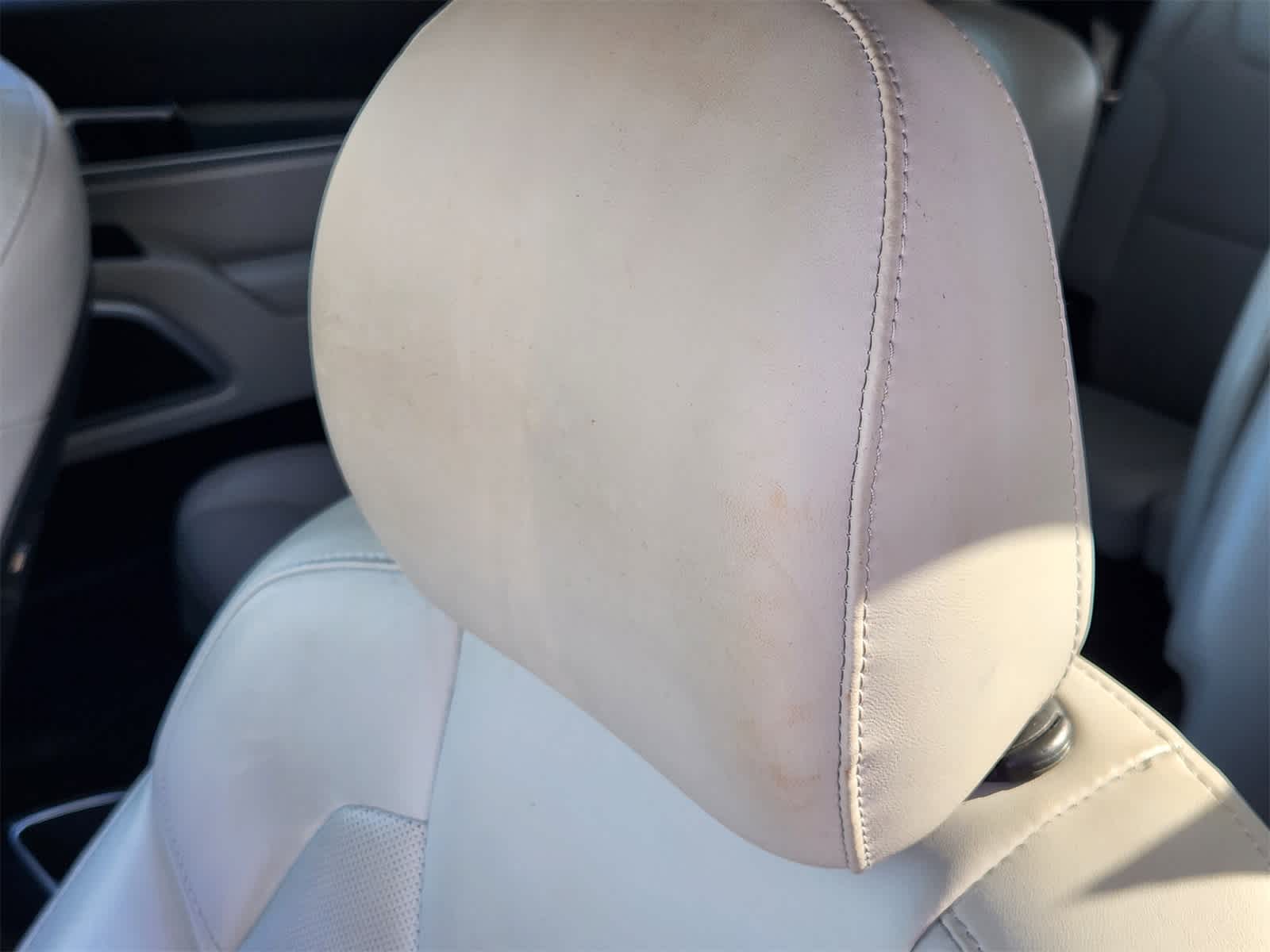 Thumbnail: 2020 Kia Telluride - 15