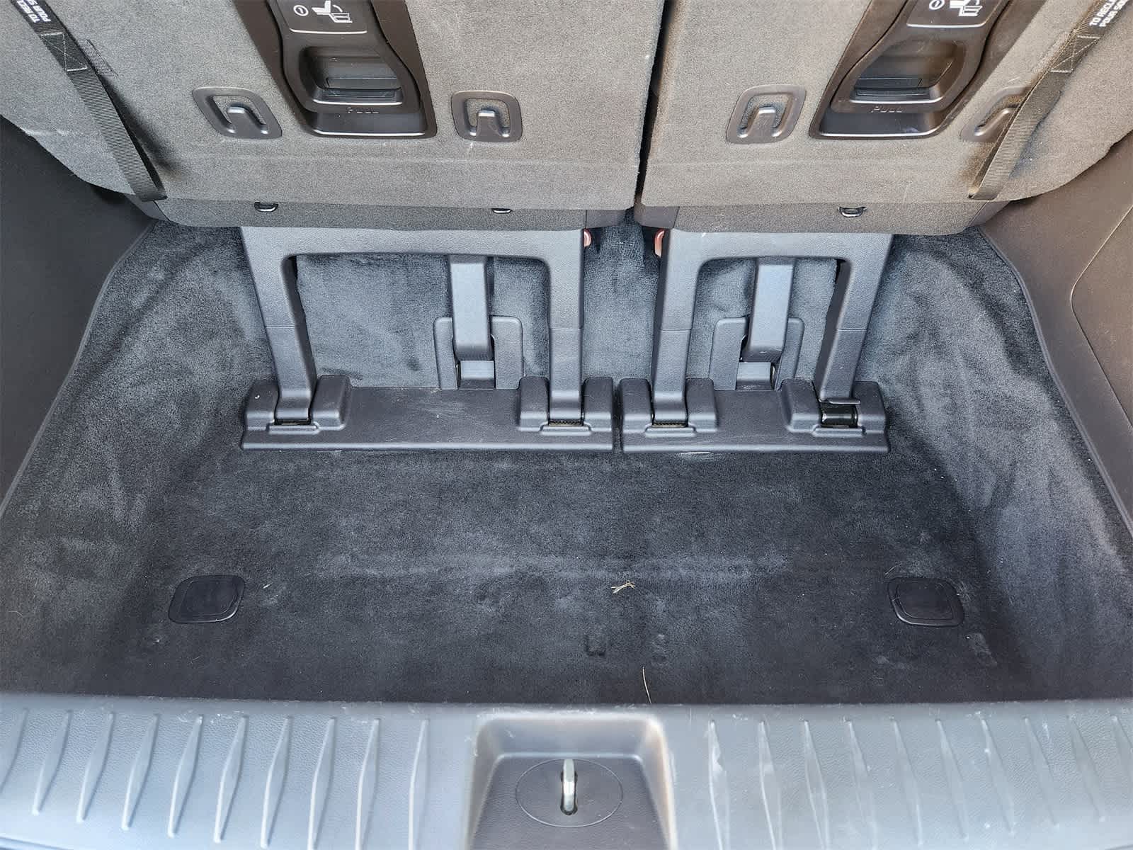 Thumbnail: 2024 Kia Carnival - 32