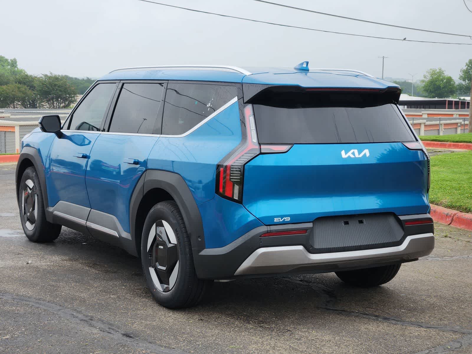 Thumbnail: 2026 Kia EV9 - 6
