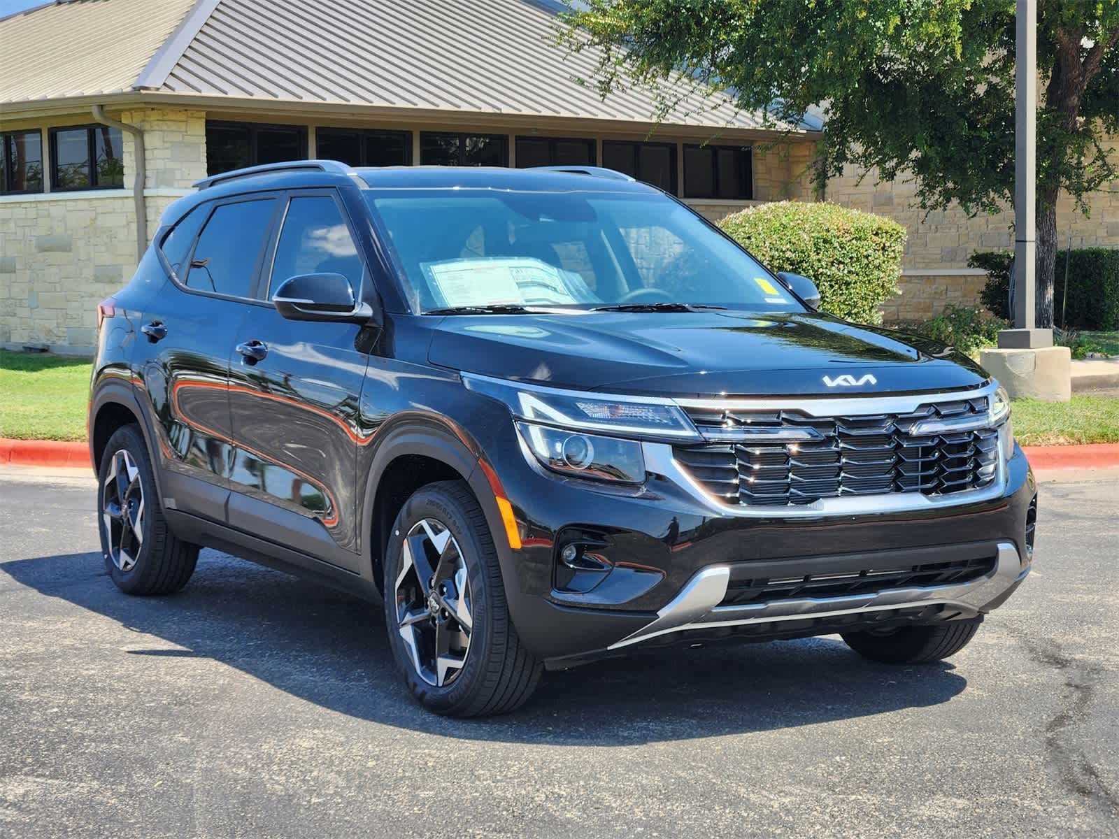 Thumbnail: 2026 Kia Seltos - 3