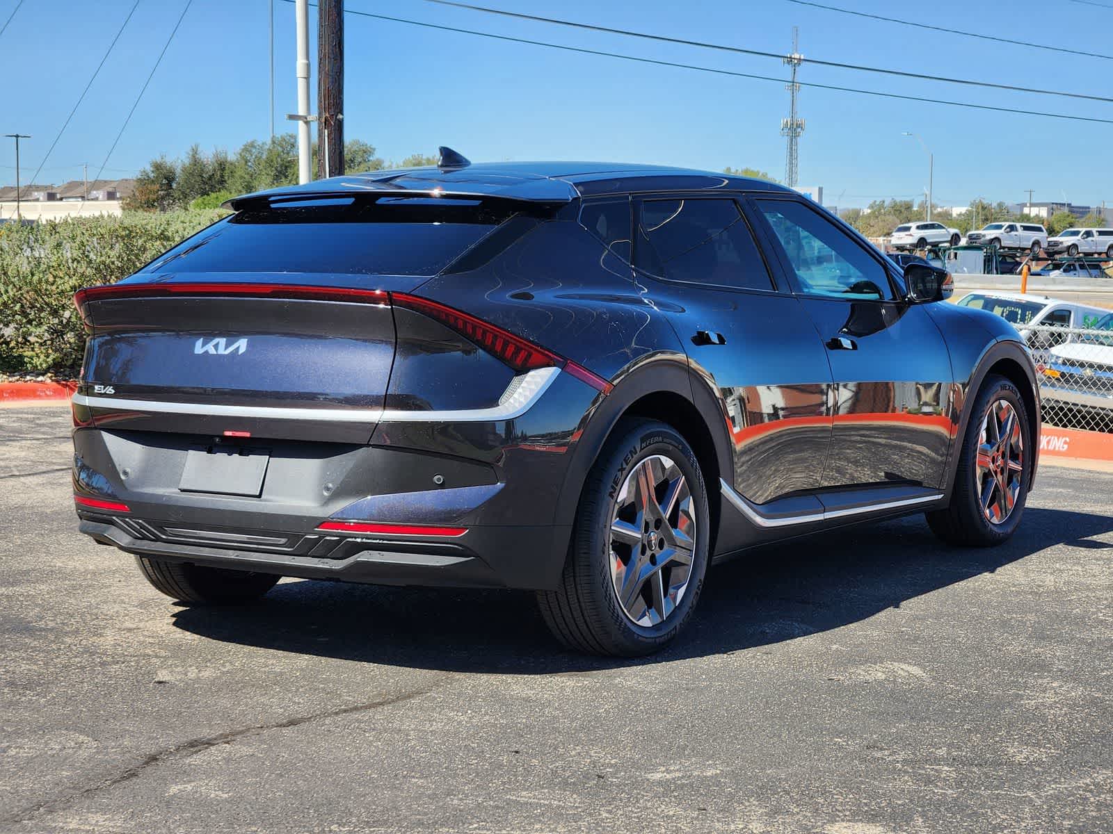 Thumbnail: 2025 Kia EV6 - 5