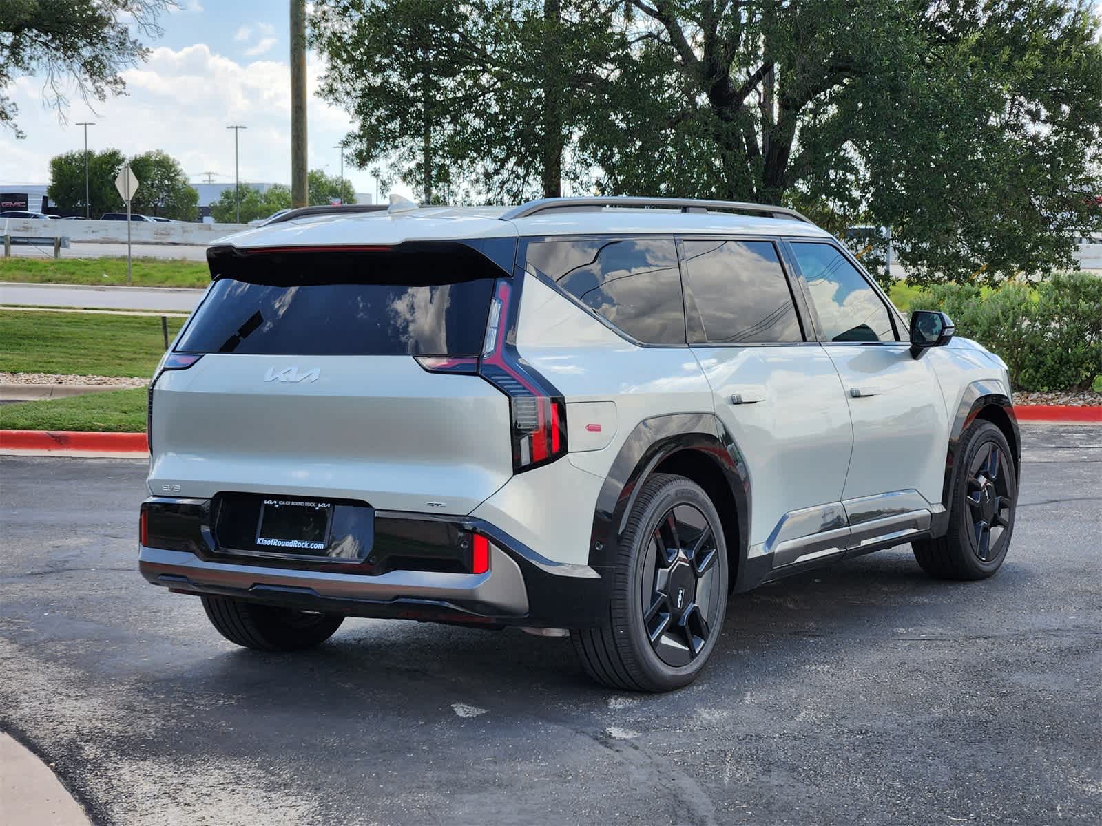 Thumbnail: 2026 Kia EV9 - 6