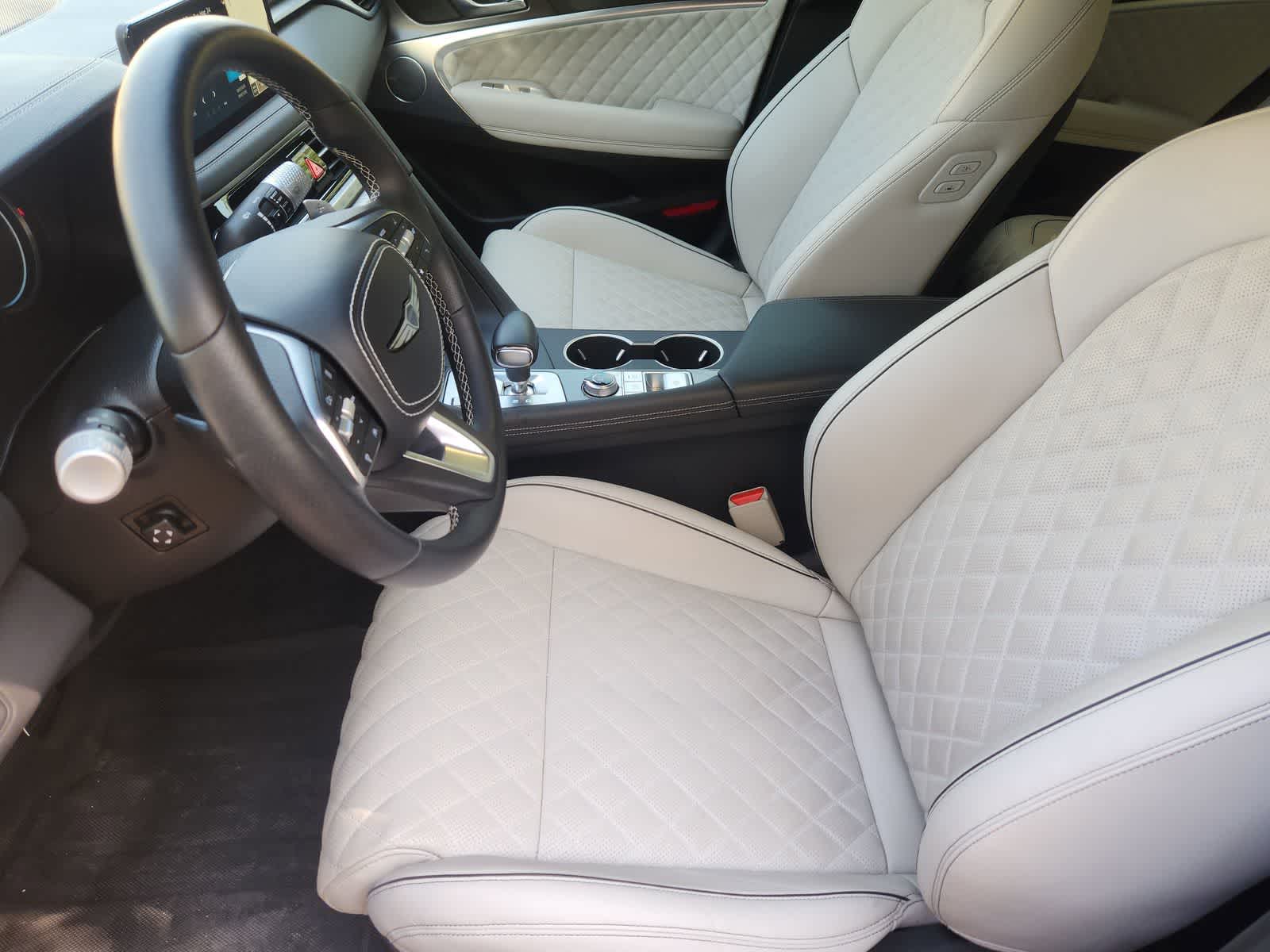 Thumbnail: 2025 Genesis G70 - 13