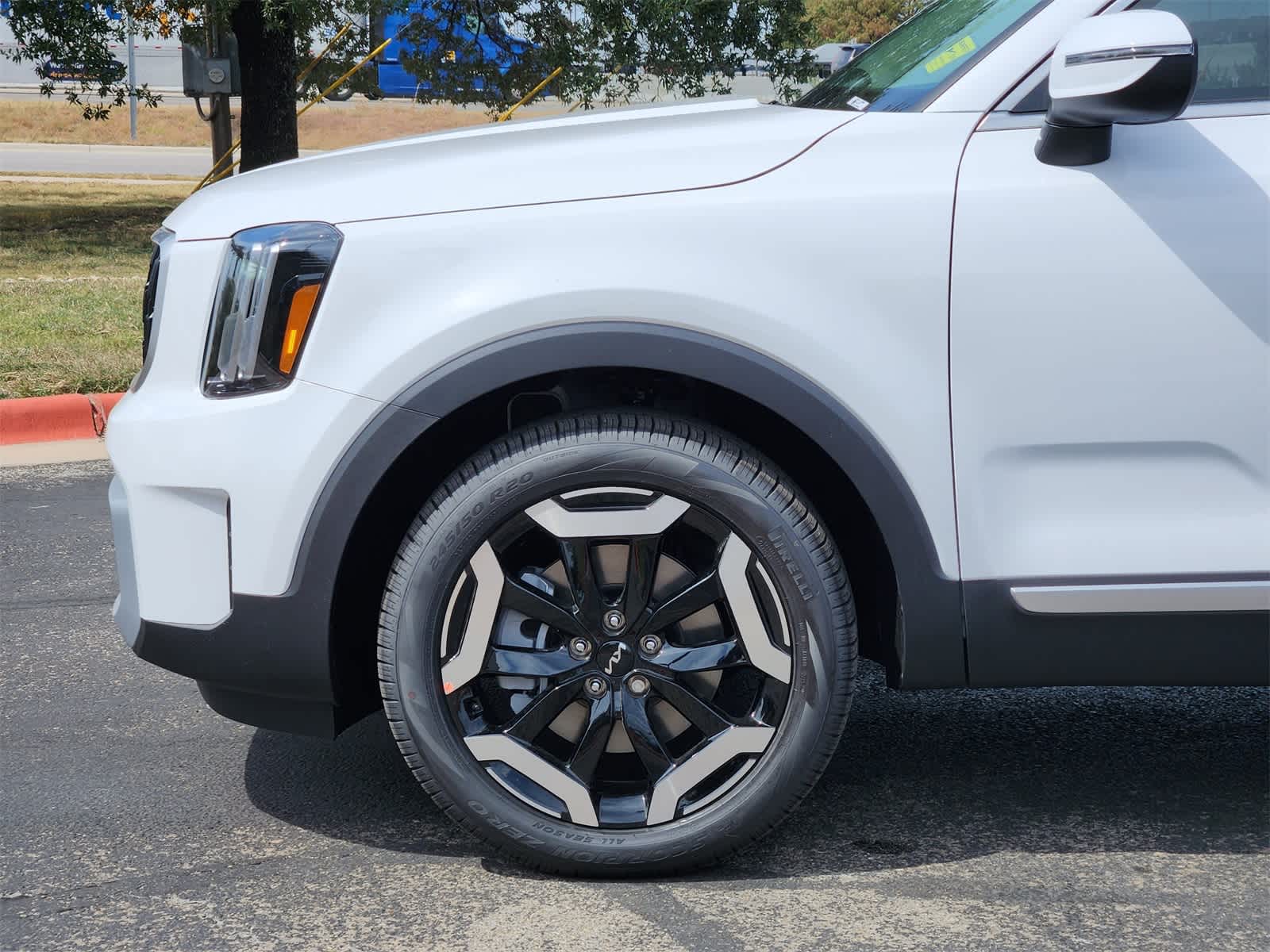 Thumbnail: 2025 Kia Telluride - 8