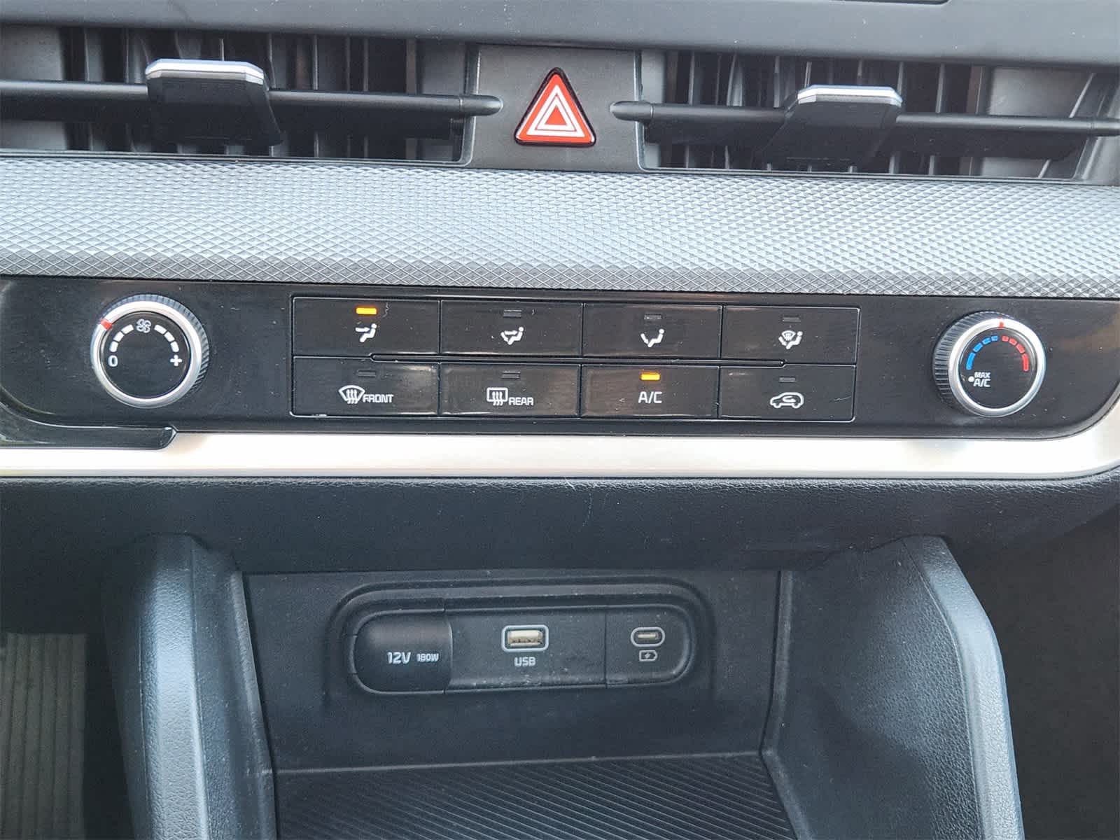 Thumbnail: 2024 Kia Sportage - 19