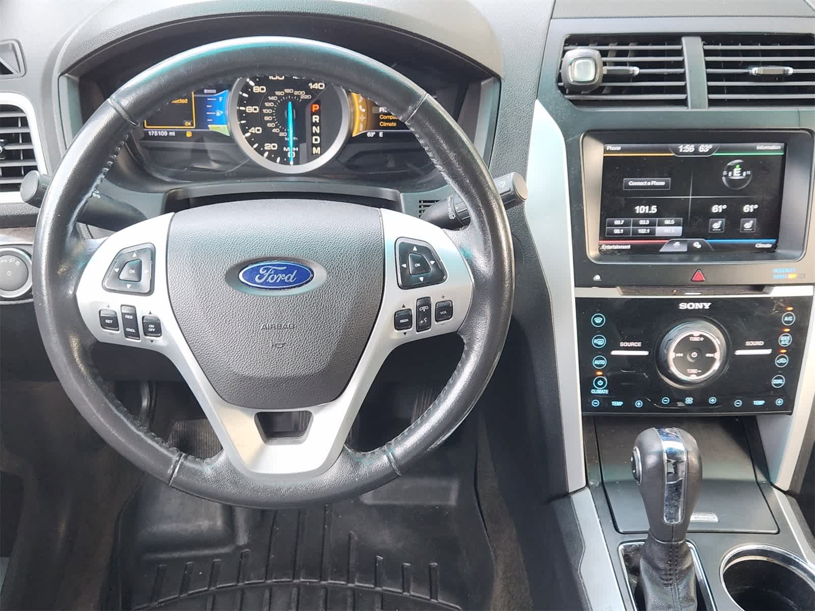 Thumbnail: 2013 Ford Explorer - 25