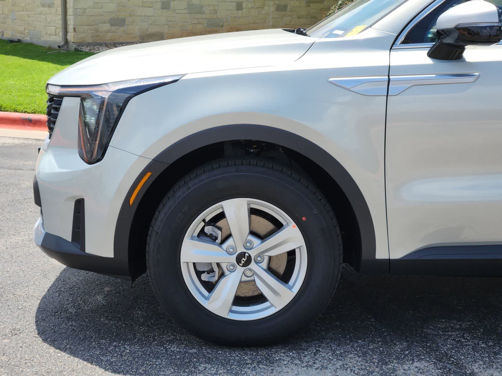 Thumbnail: 2026 Kia Sorento - 8