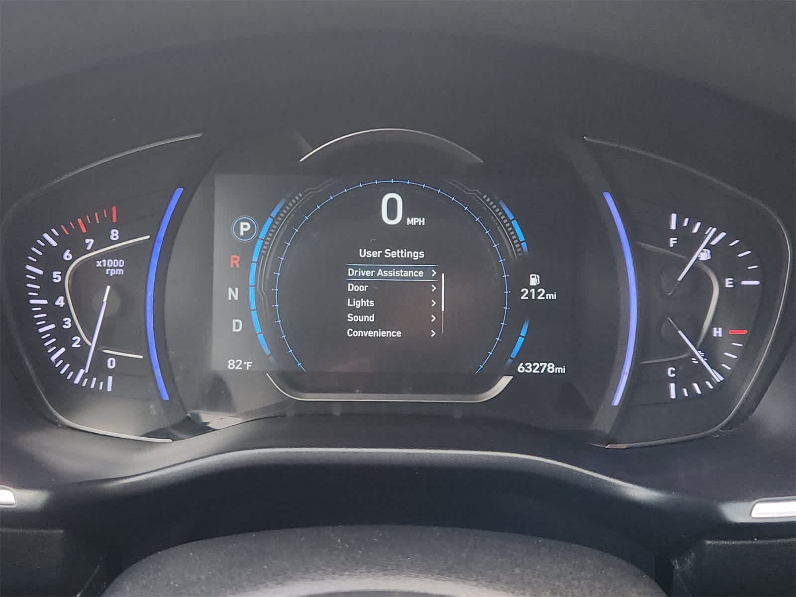 Thumbnail: 2020 Hyundai Santa Fe - 16