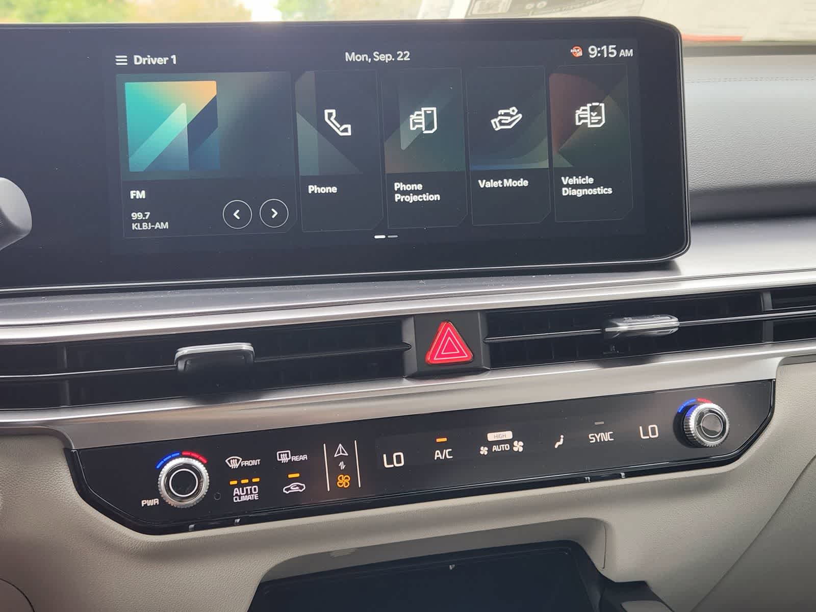 Thumbnail: 2026 Kia Sorento - 16