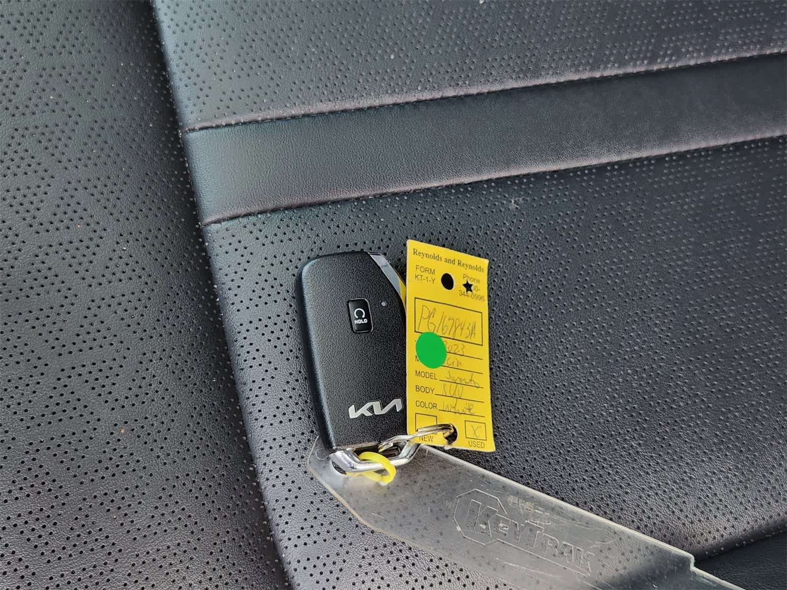 Thumbnail: 2023 Kia Sorento - 35