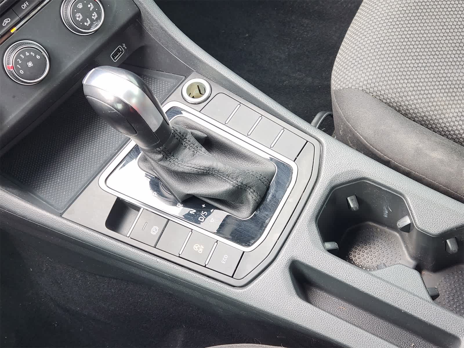 Thumbnail: 2019 Volkswagen Jetta - 19