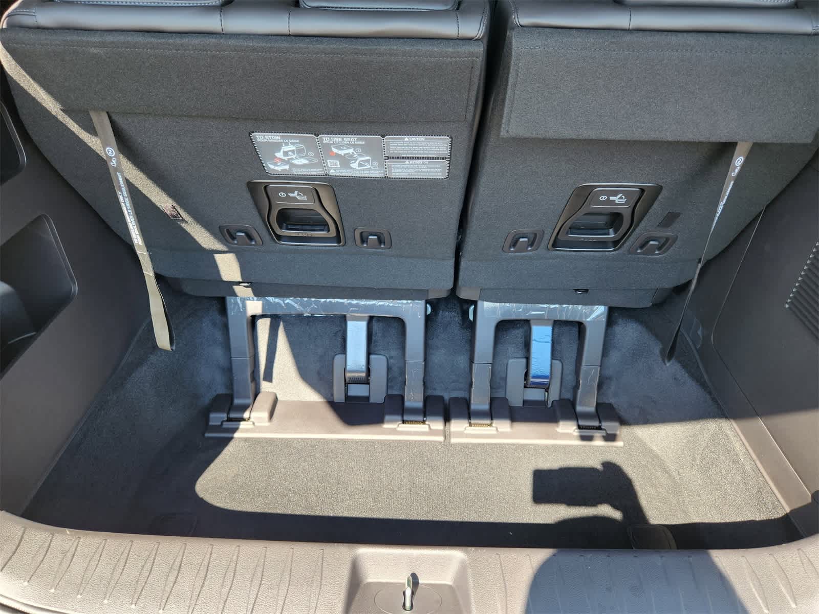 Thumbnail: 2026 Kia Carnival - 30