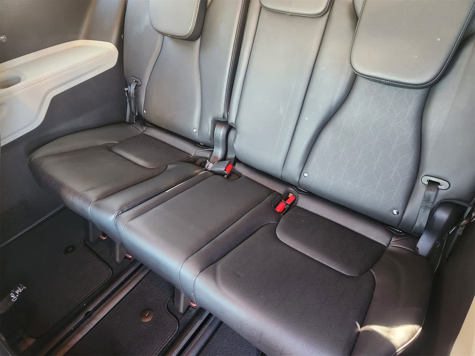 Thumbnail: 2024 Kia Carnival - 30