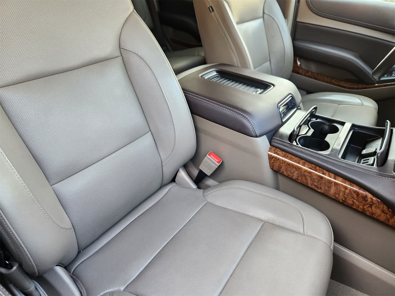 Thumbnail: 2018 Chevrolet Tahoe - 14