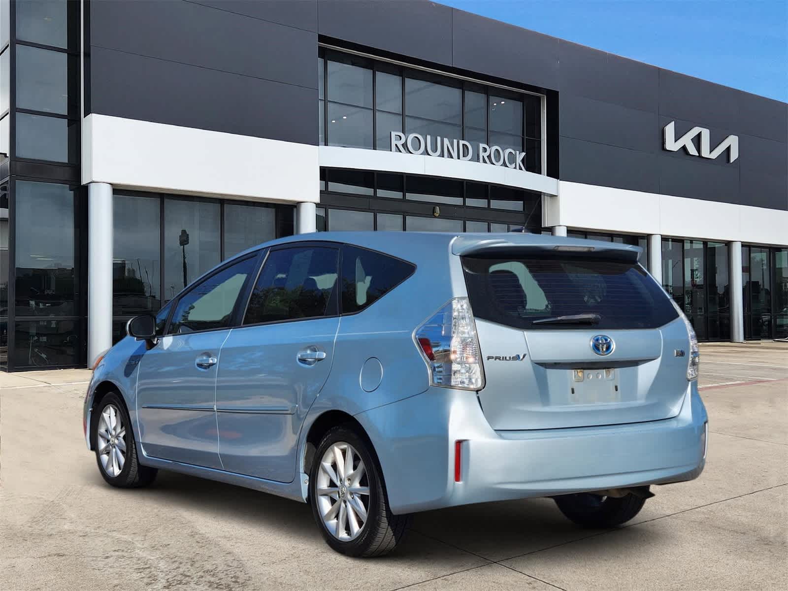 Thumbnail: 2014 Toyota Prius v - 6