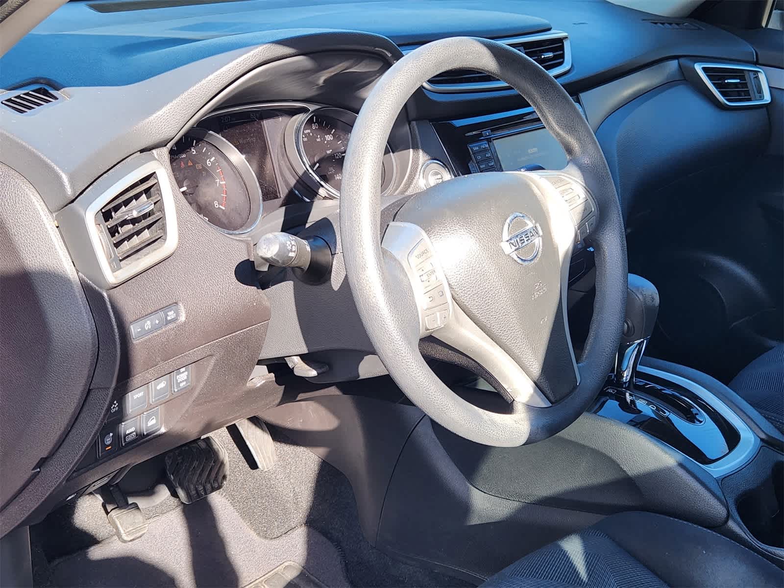 Thumbnail: 2014 Nissan Rogue - 2