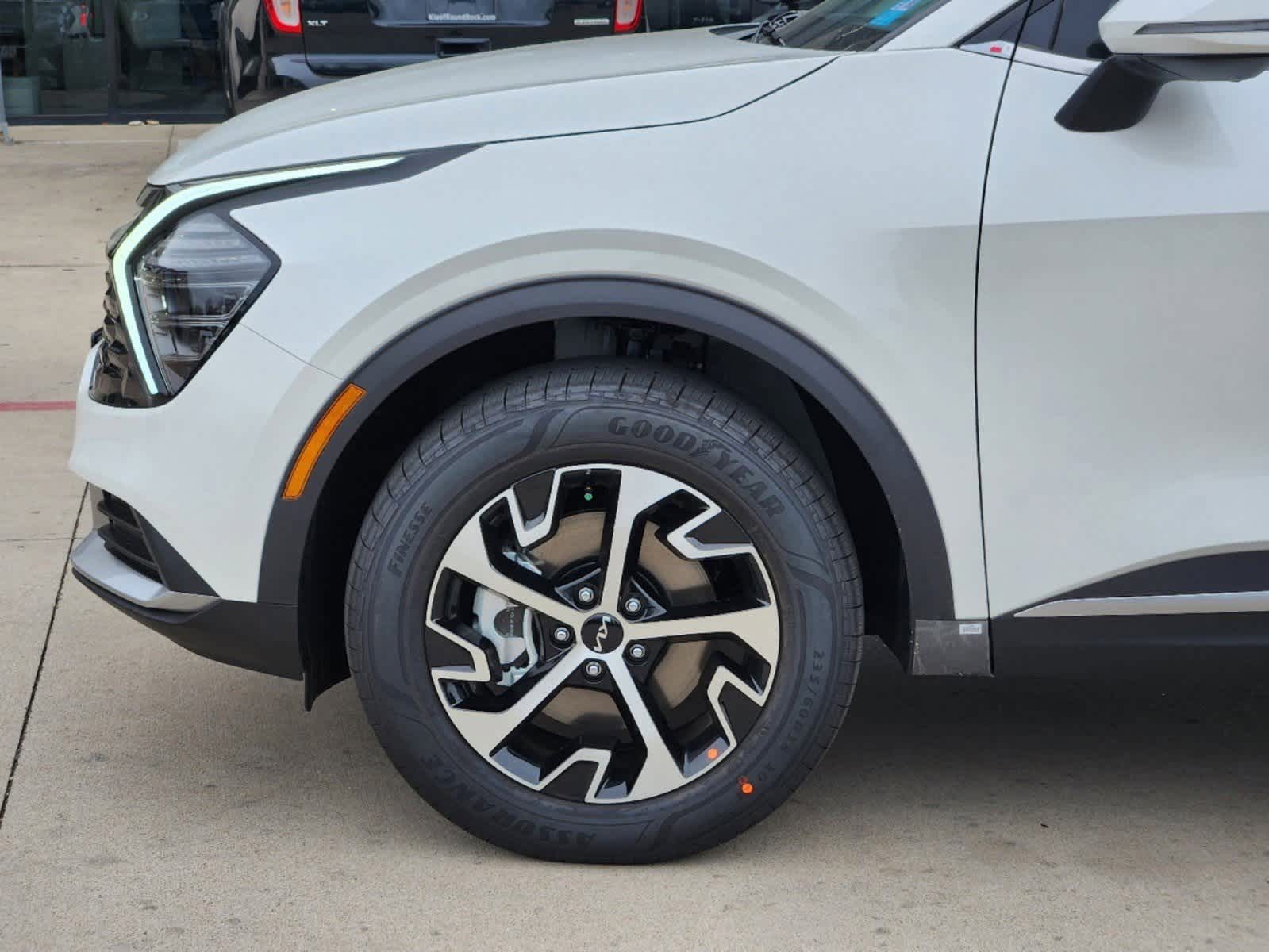 Thumbnail: 2025 Kia Sportage - 7