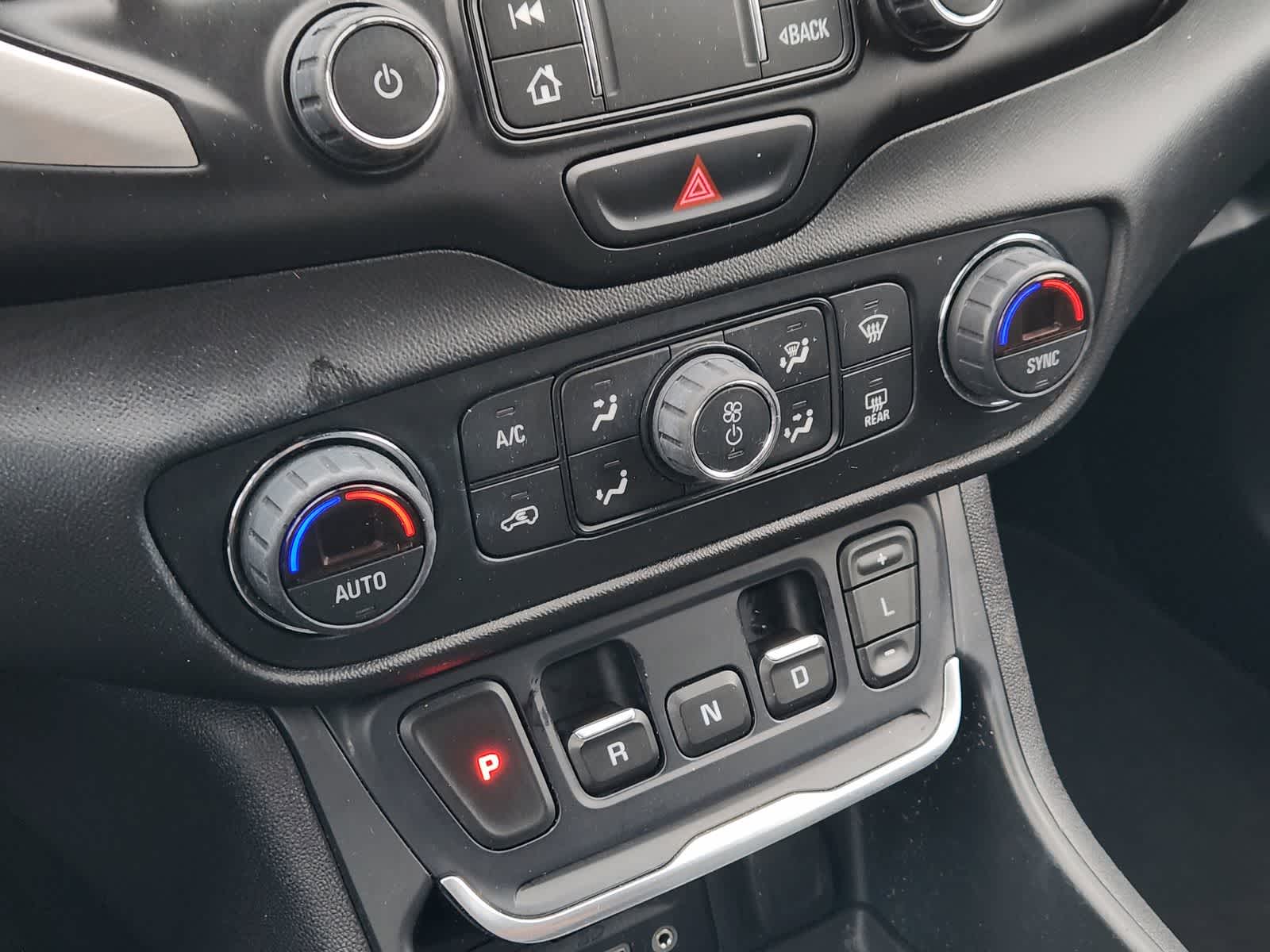 Thumbnail: 2019 GMC Terrain - 18