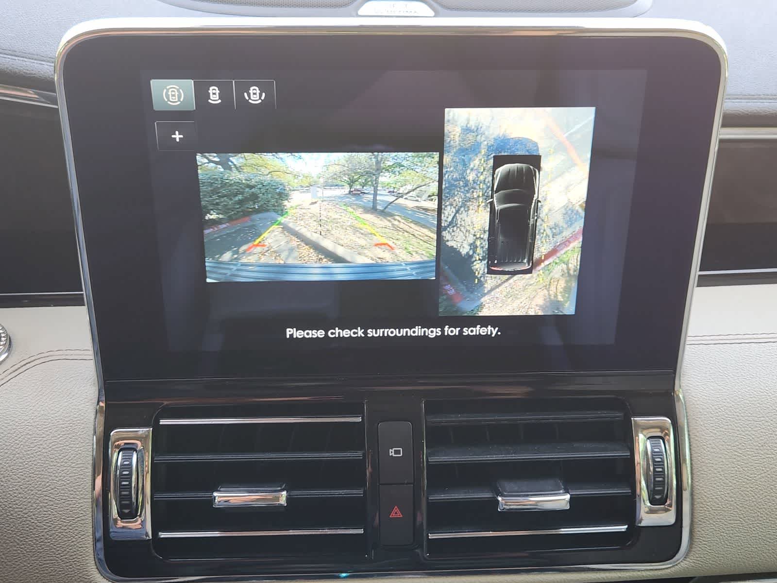 Thumbnail: 2020 Lincoln Navigator - 18