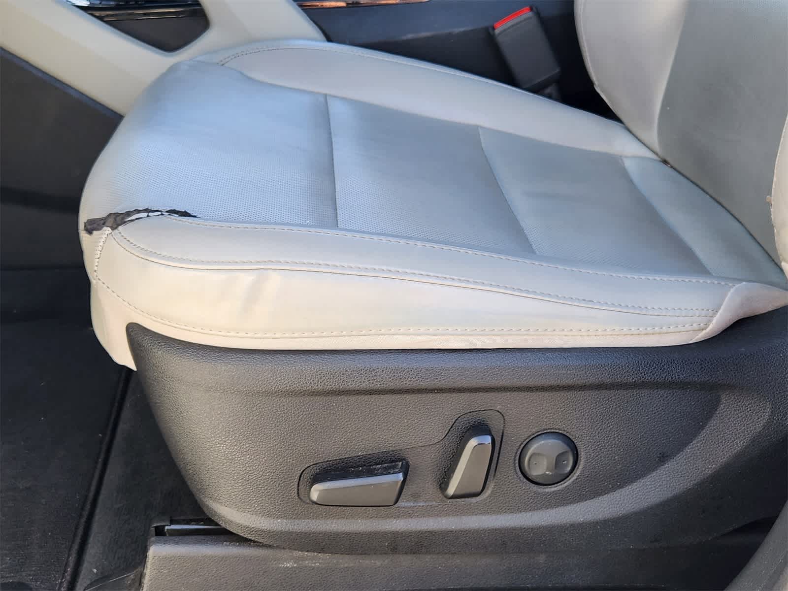 Thumbnail: 2020 Kia Telluride - 23