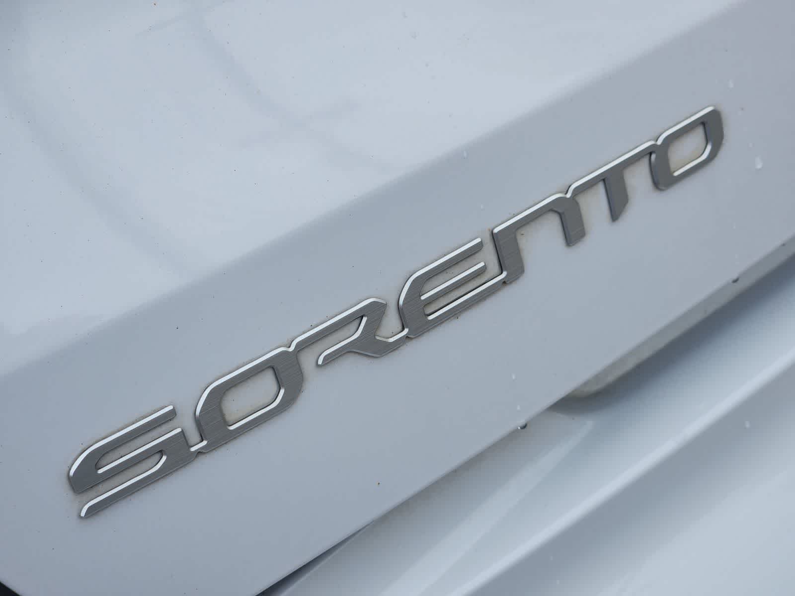 Thumbnail: 2023 Kia Sorento - 11