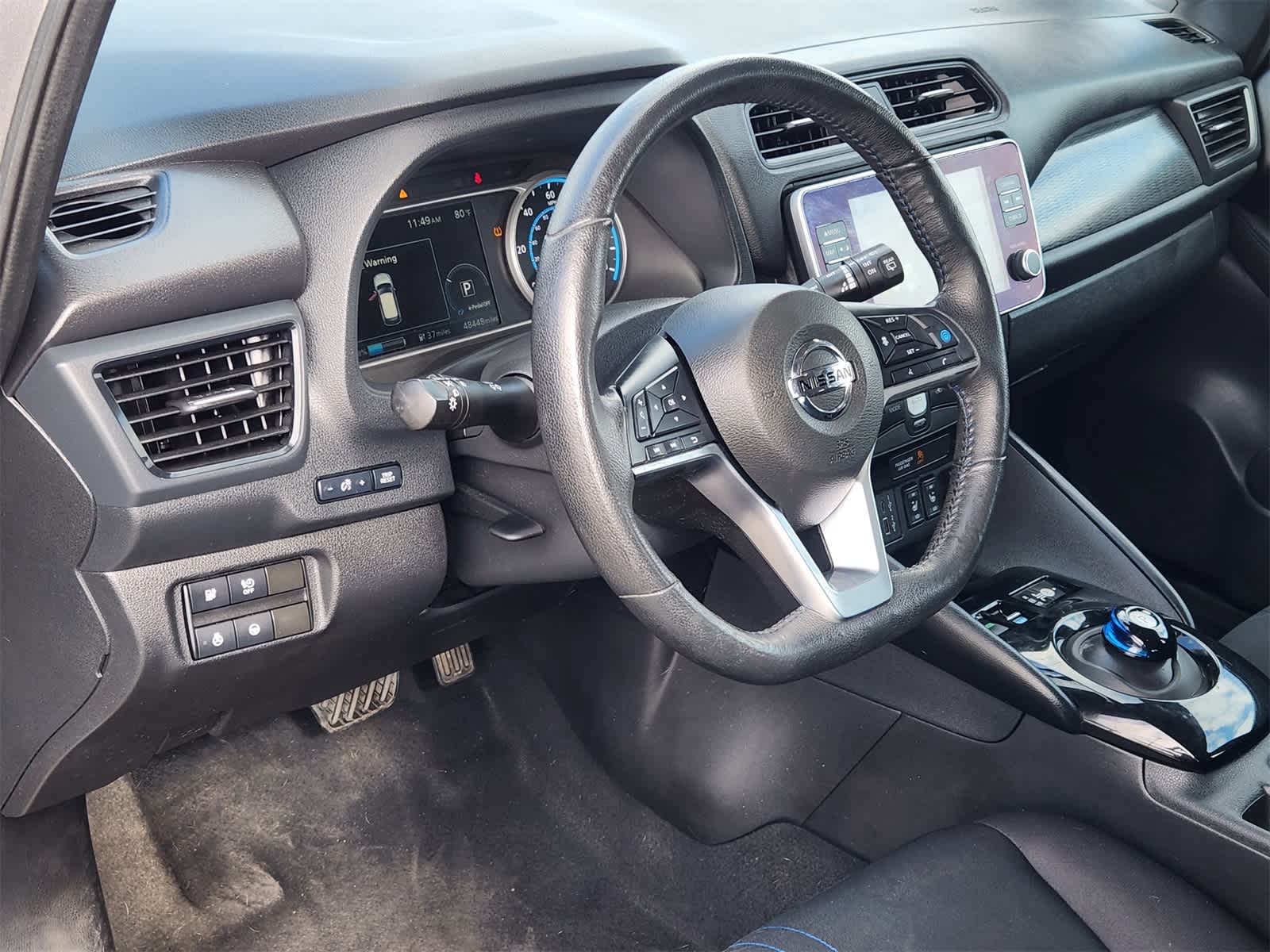 2021 Nissan Leaf SV photo 2