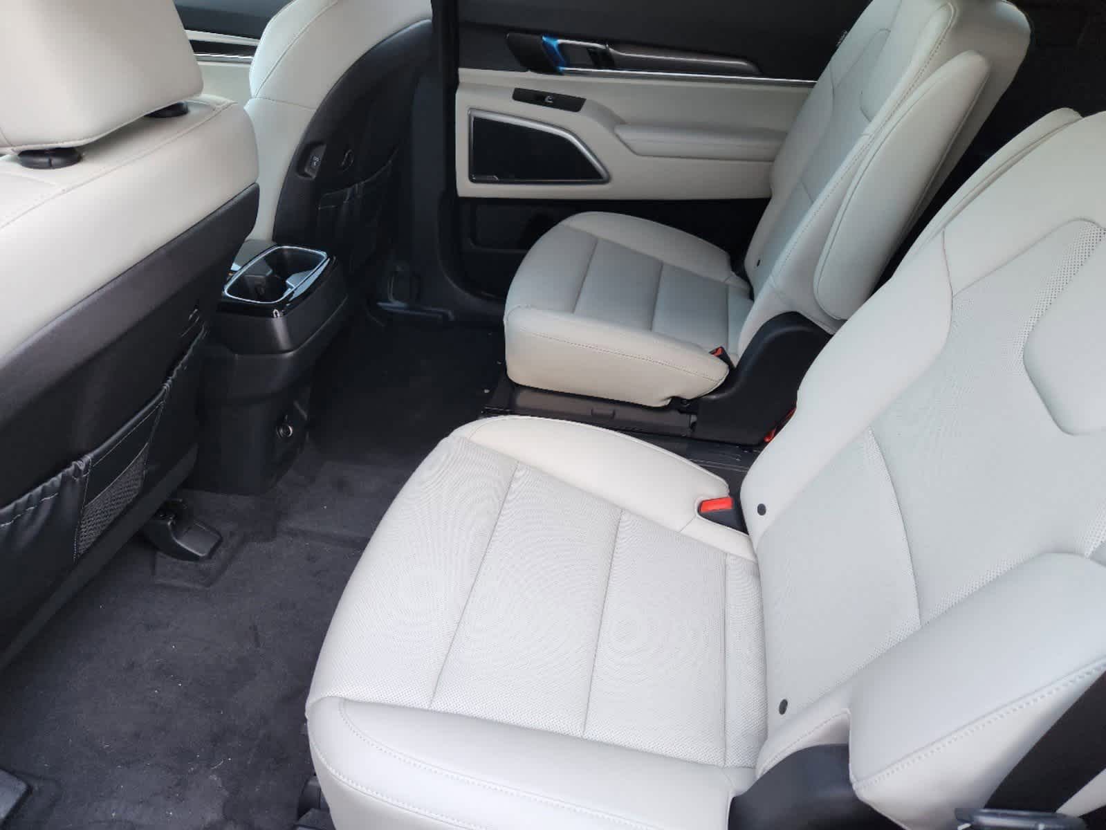 Thumbnail: 2025 Kia Telluride - 19