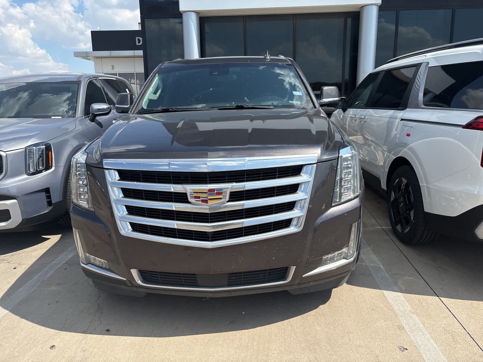 2018 Cadillac Escalade ESV Premium Luxury photo 2
