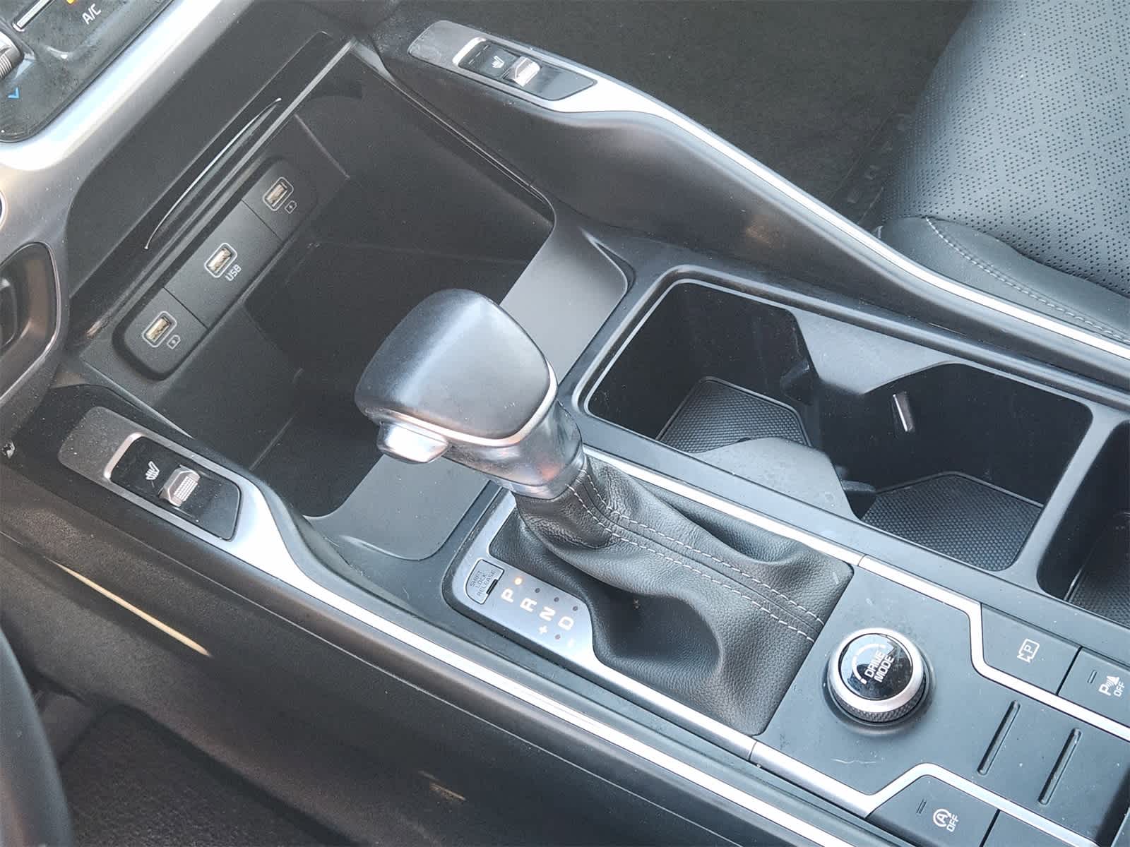 Thumbnail: 2022 Kia Sorento - 19