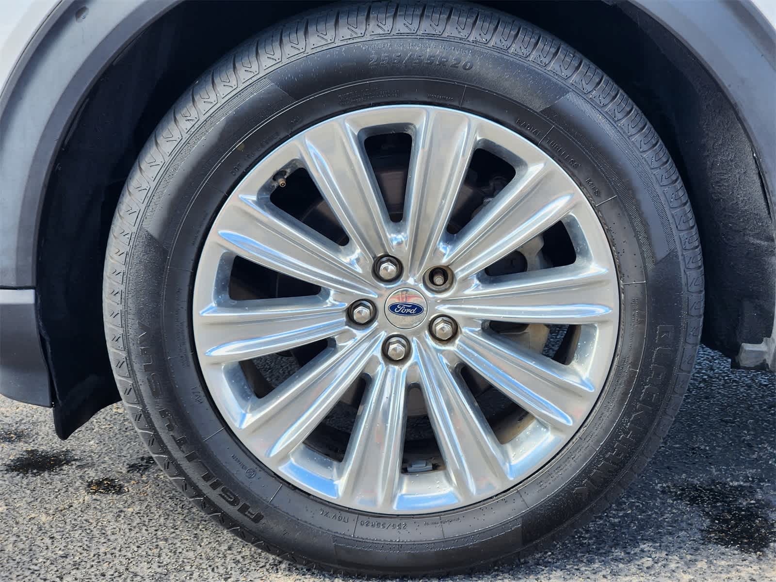 Thumbnail: 2020 Ford Explorer - 9