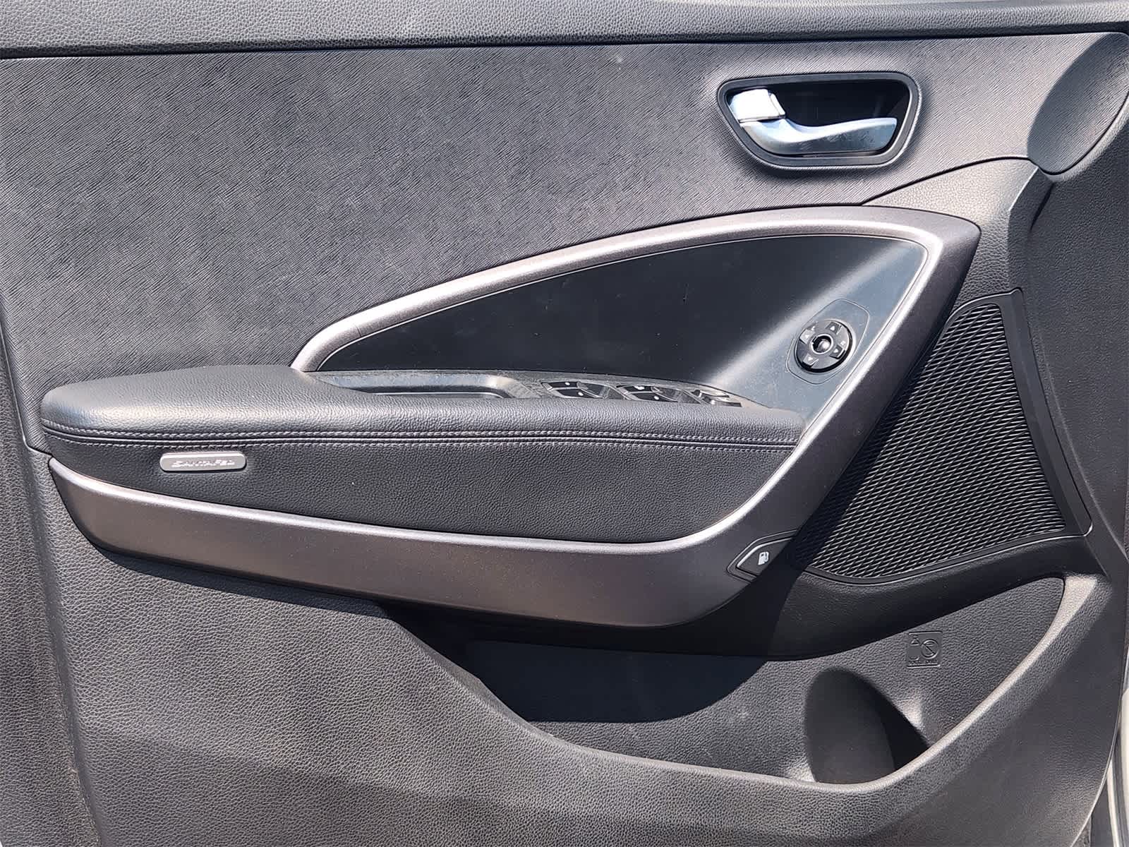 Thumbnail: 2013 Hyundai Santa Fe - 22